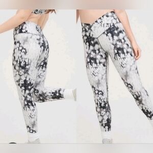 Aerie OFFLINE 7/8 Crossover High Waisted Legging Black White Size S NWT